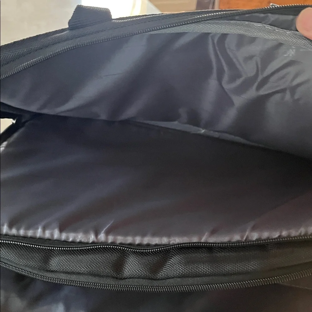 Kenneth Cole Reaction R-TECH  Laptop computer case fits up to 17.3” laptop new
